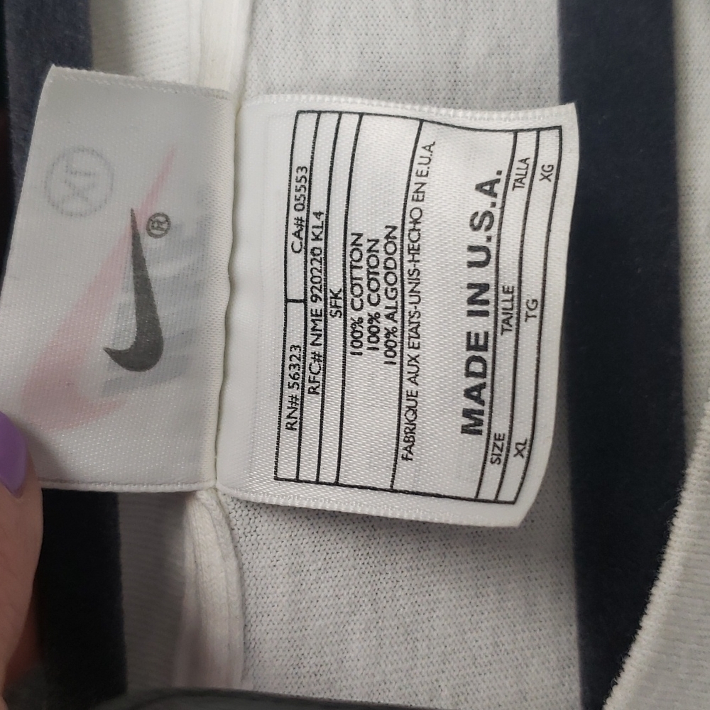 Vintage Nike Peach Basket Classic T-shirt, XL - Picture 4 of 9